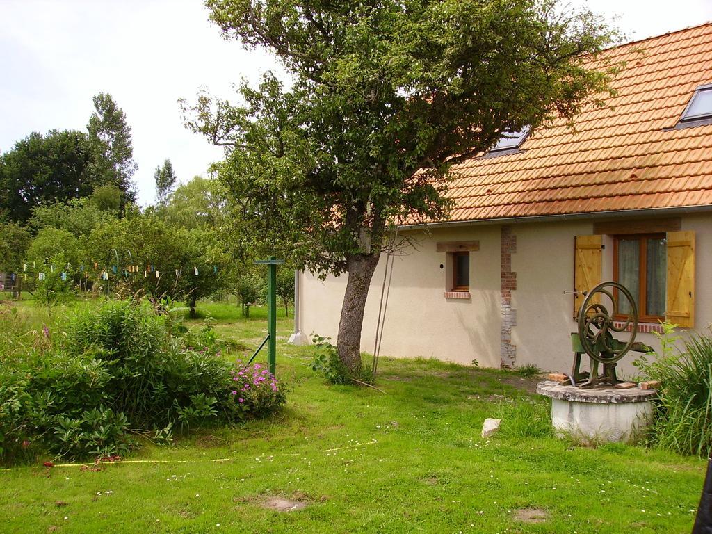 Au Grand Pré Theillay Exterior foto